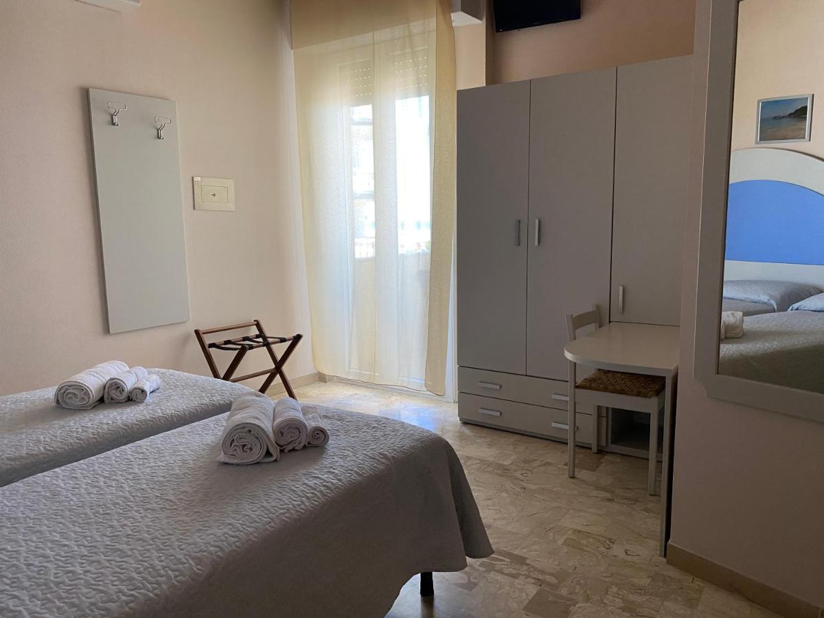 Hotel Moderno - Bed & Breakfast Cervia Luaran gambar