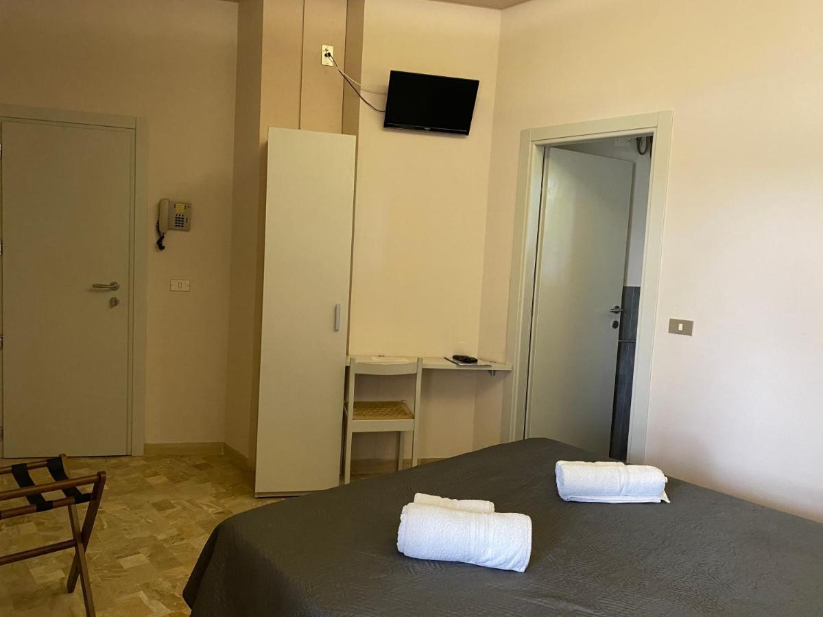 Hotel Moderno - Bed & Breakfast Cervia Luaran gambar