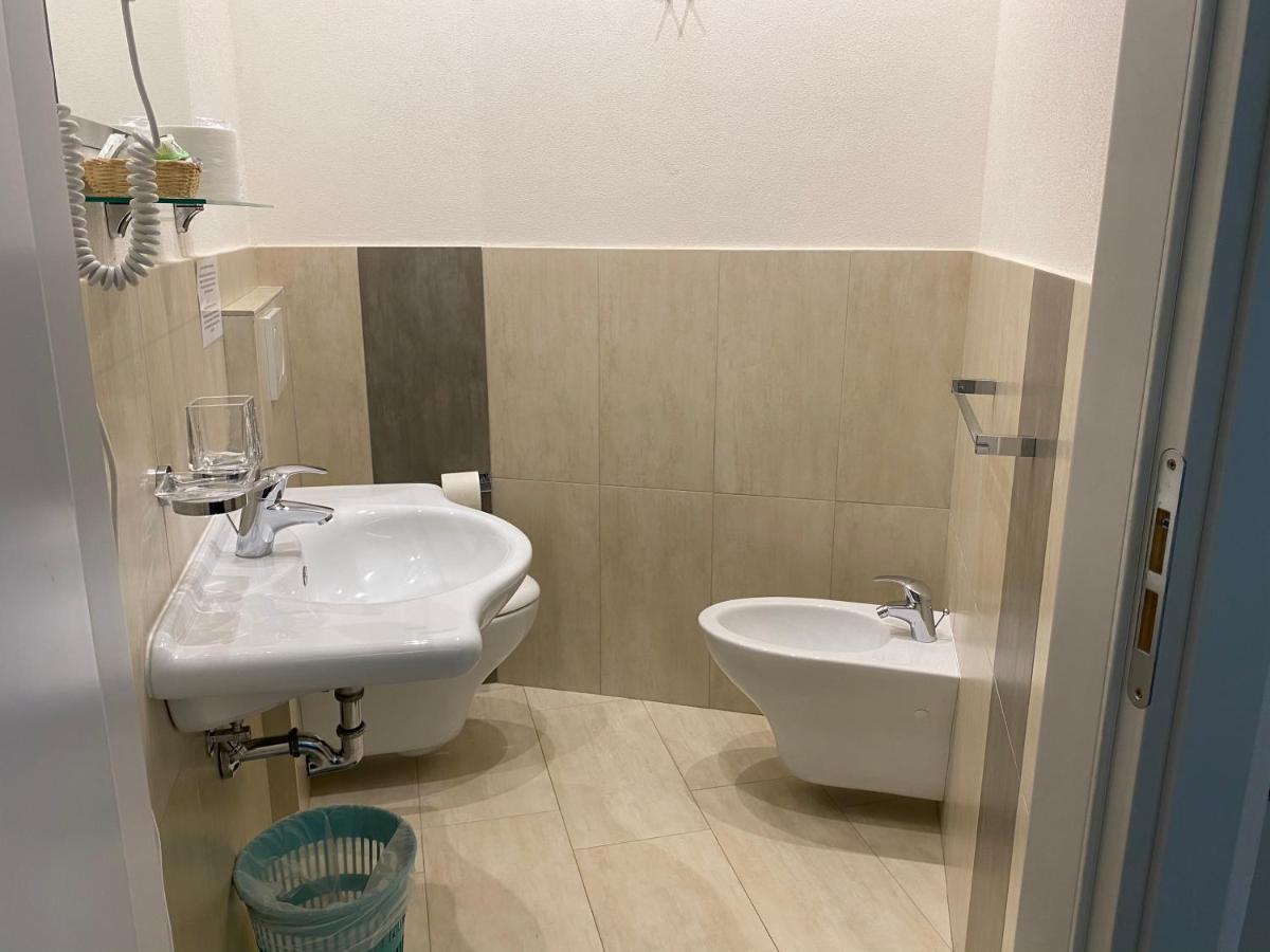 Hotel Moderno - Bed & Breakfast Cervia Luaran gambar