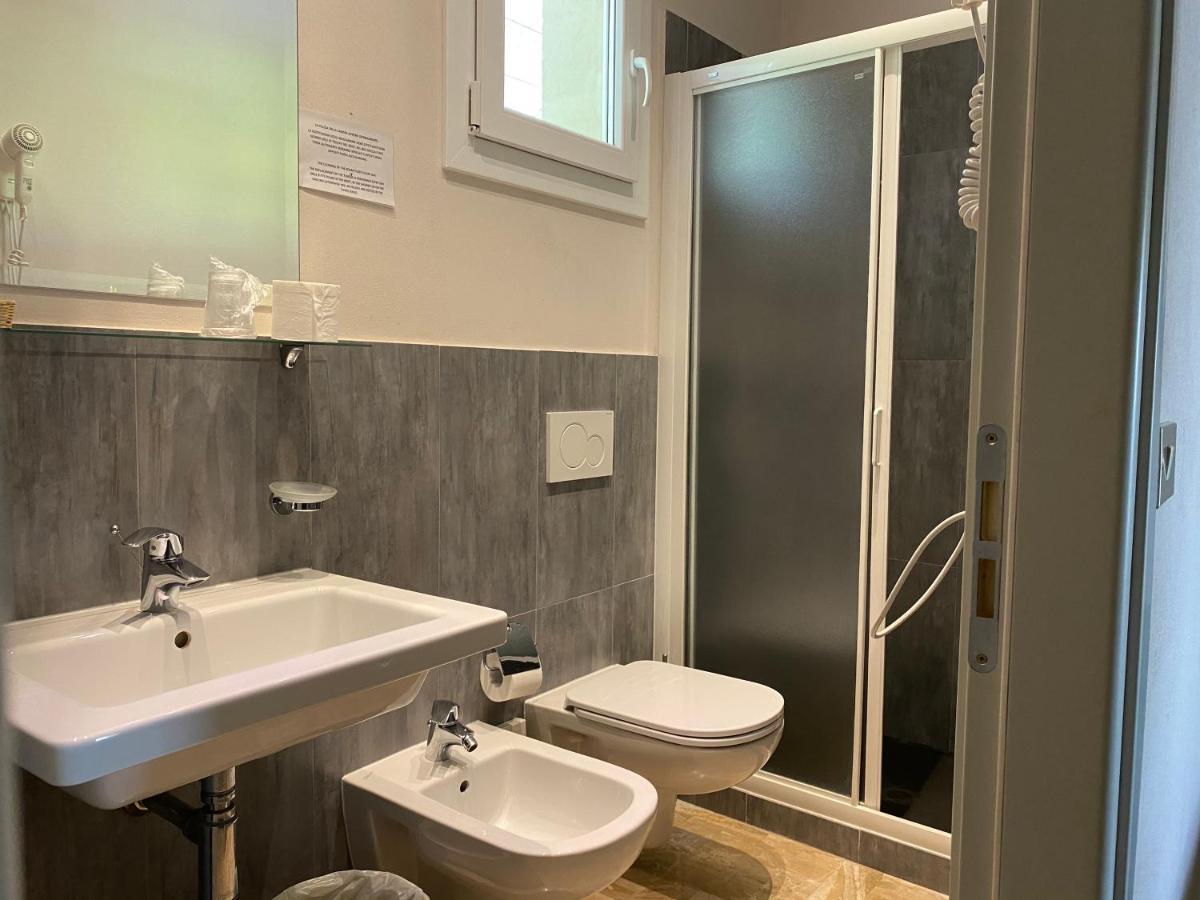 Hotel Moderno - Bed & Breakfast Cervia Luaran gambar