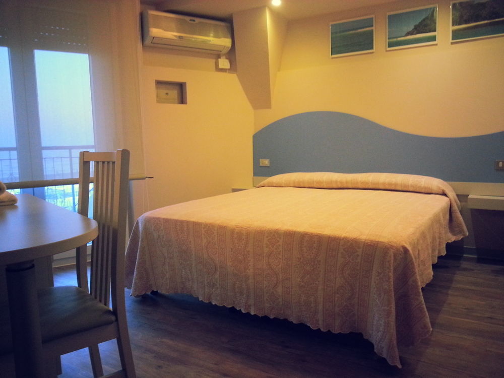 Hotel Moderno - Bed & Breakfast Cervia Luaran gambar