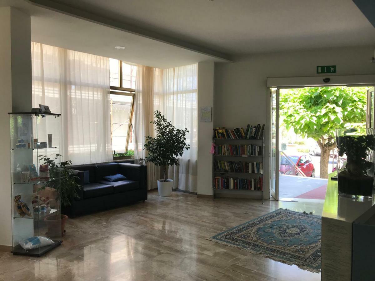 Hotel Moderno - Bed & Breakfast Cervia Luaran gambar